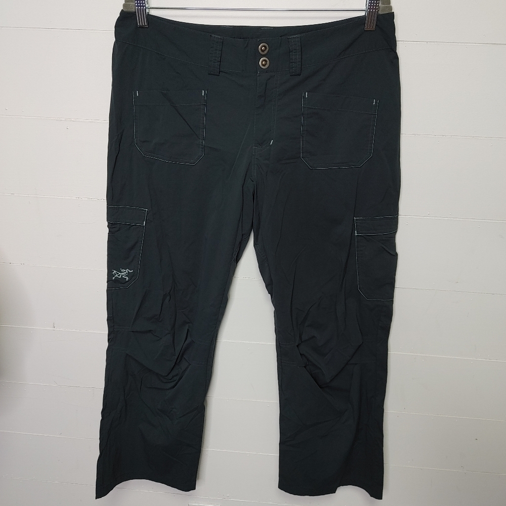 Vintage Arc'teryx Nylon Cargo Style Grey Pants Size 12